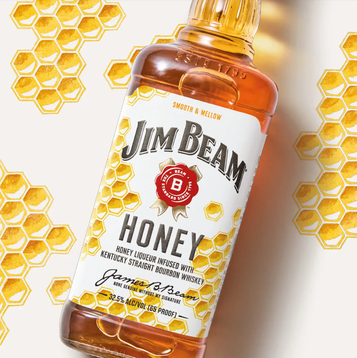 bottle of jim beam honey whiskey