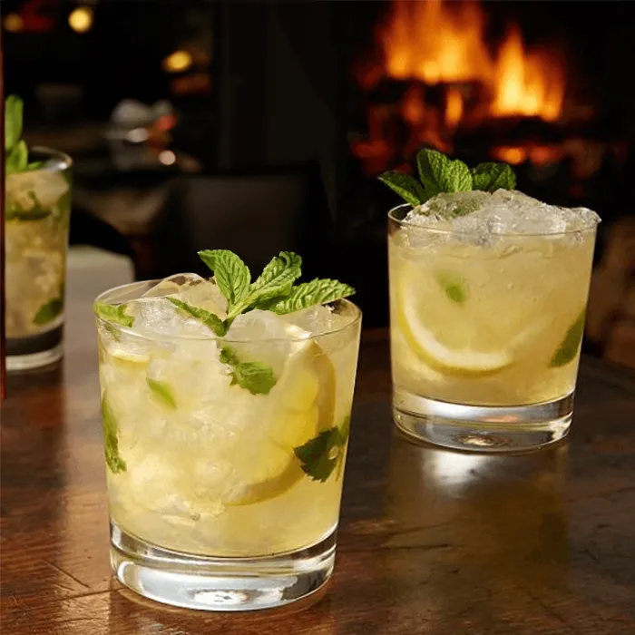 ブラックウイスキースマッシュ｜カクテルレシピ｜ジムビーム®